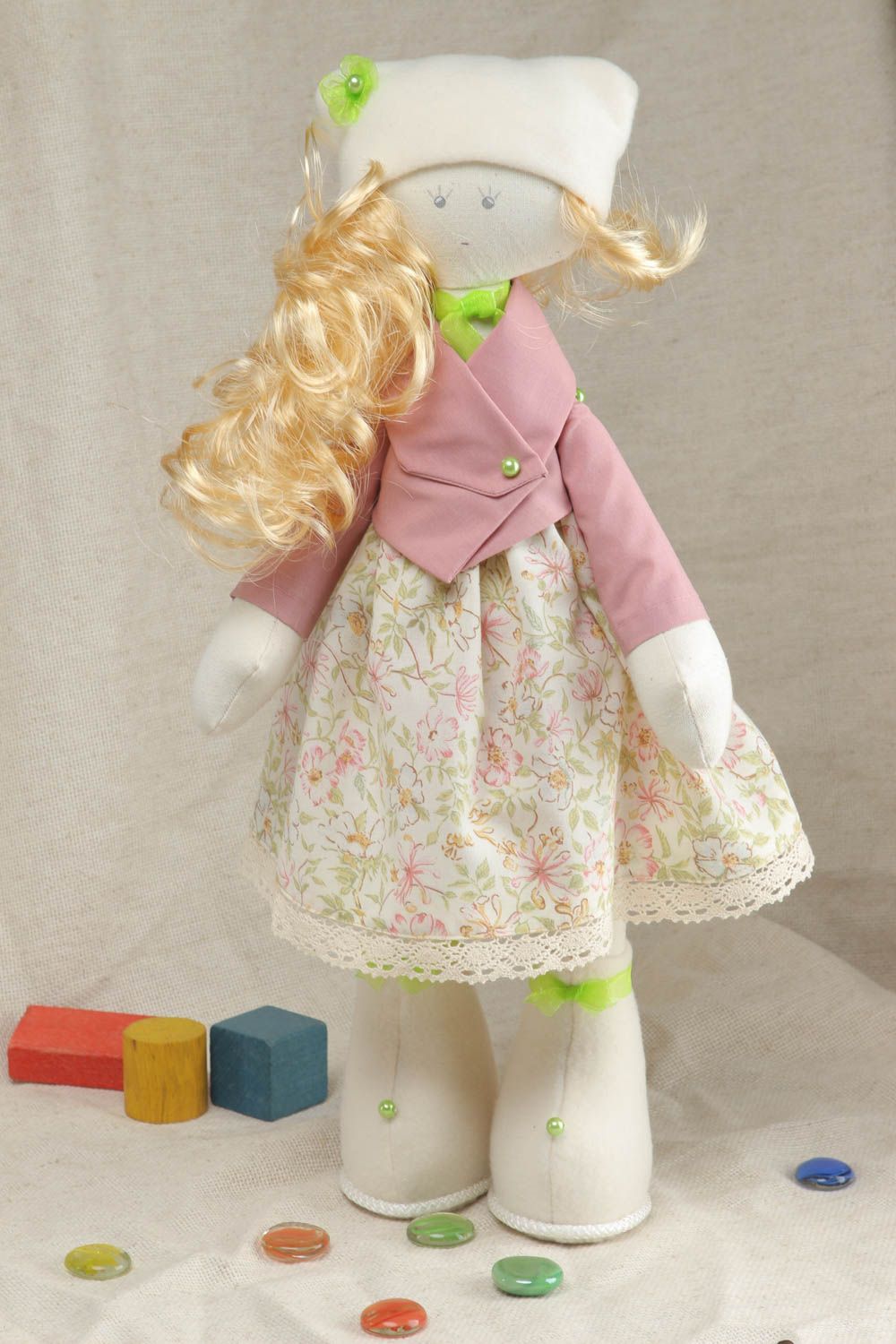 Мягкая авторская кукла из ткани Дульсинея фото 5