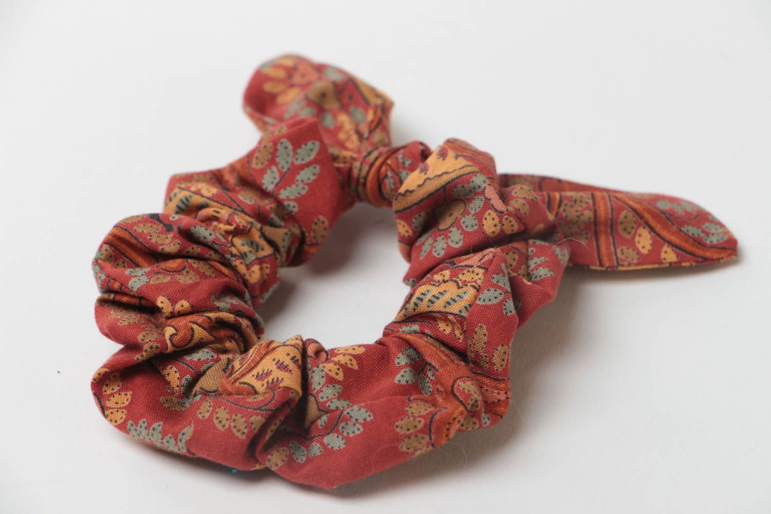 Stoff Haargummi braun rot aus Baumwollstoff mit Schleife handmade Accessoire  foto 3