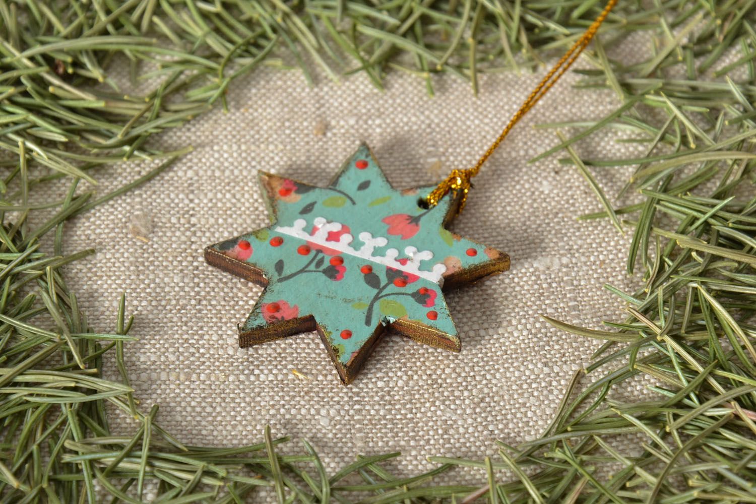 Brinquedo para Árvore de Natal em forma da estrela  foto 1