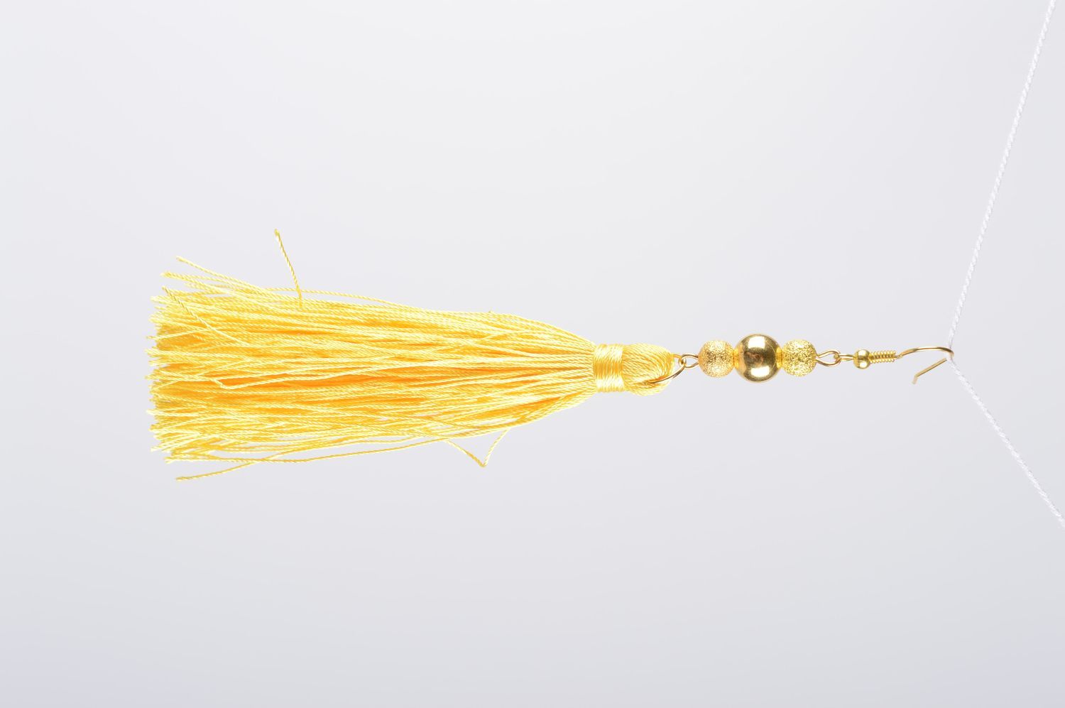 Серьги ручной работы серьги с бахромой желтые серьги из ниток шелковых фото 1