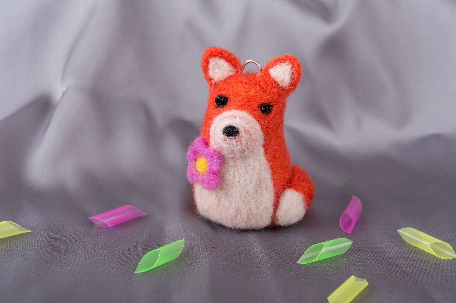 Figurine jouet fait main Jouet miniature renard en laine Déco à suspendre photo 1