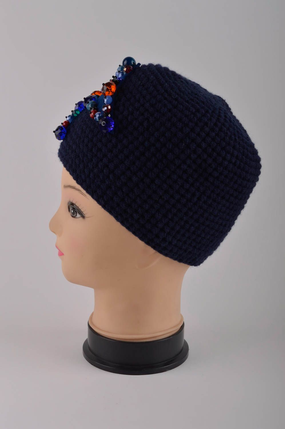 Bonnet tricot fait main Chapeau hiver Bonnet bleu foncé Vêtement pour femme photo 3