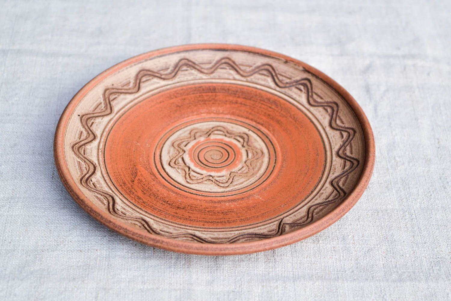 Plato de cerámica hecho a mano pintado vajilla de diseño decoración de interior foto 4