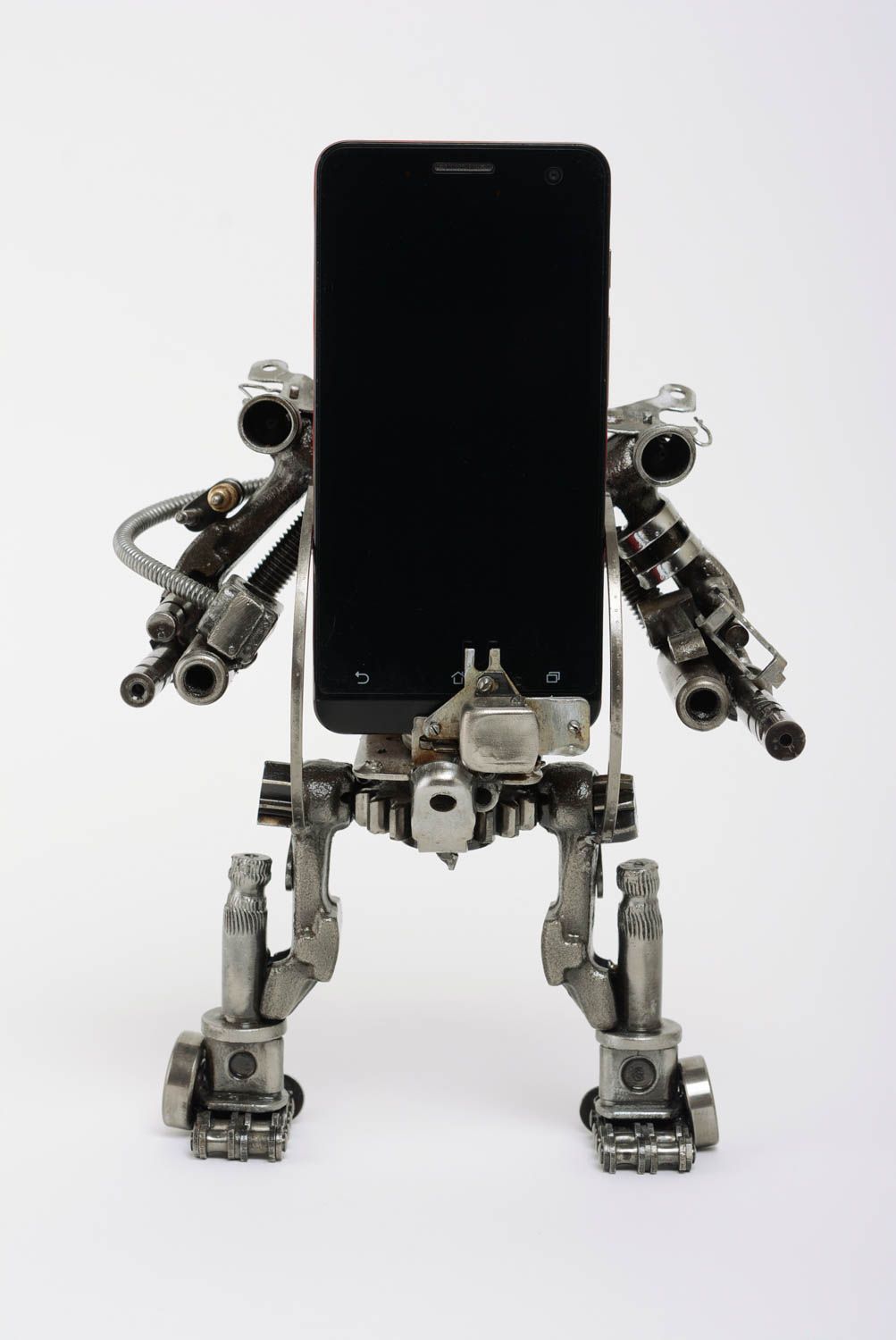 Support pour smartphone Robot en métal techno-art original pratique fait main photo 1