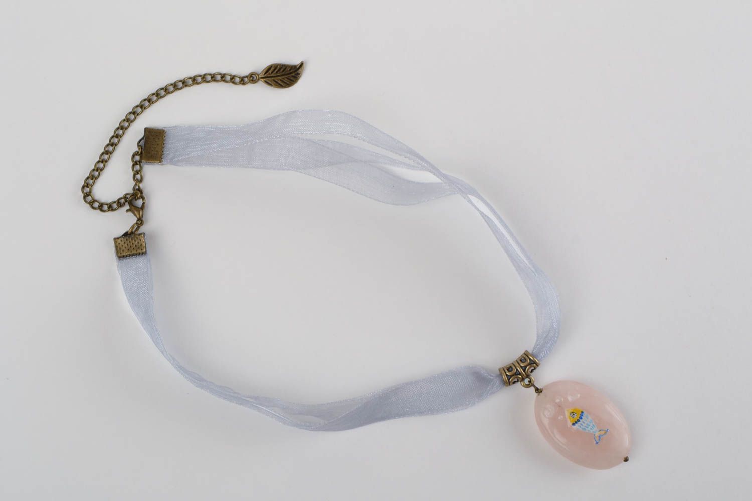 Pendentif quartz rose Bijou fait main en organza sur ruban Accessoire femme photo 4