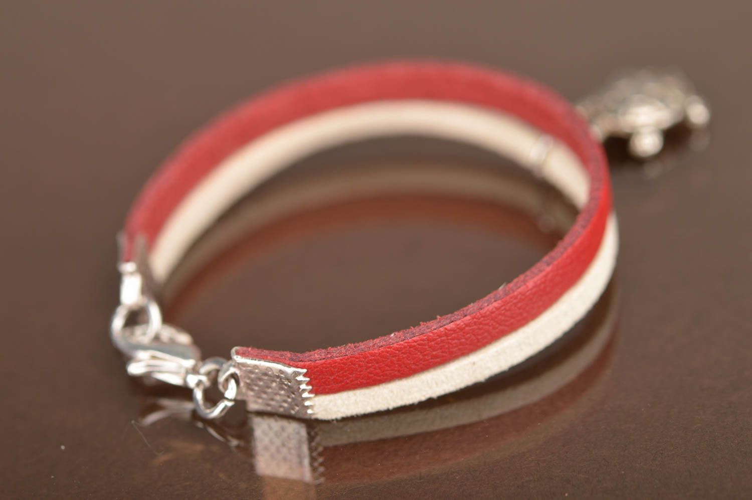 Handmade red and white leather wrist bracelet with turtle charm for kids photo 4
