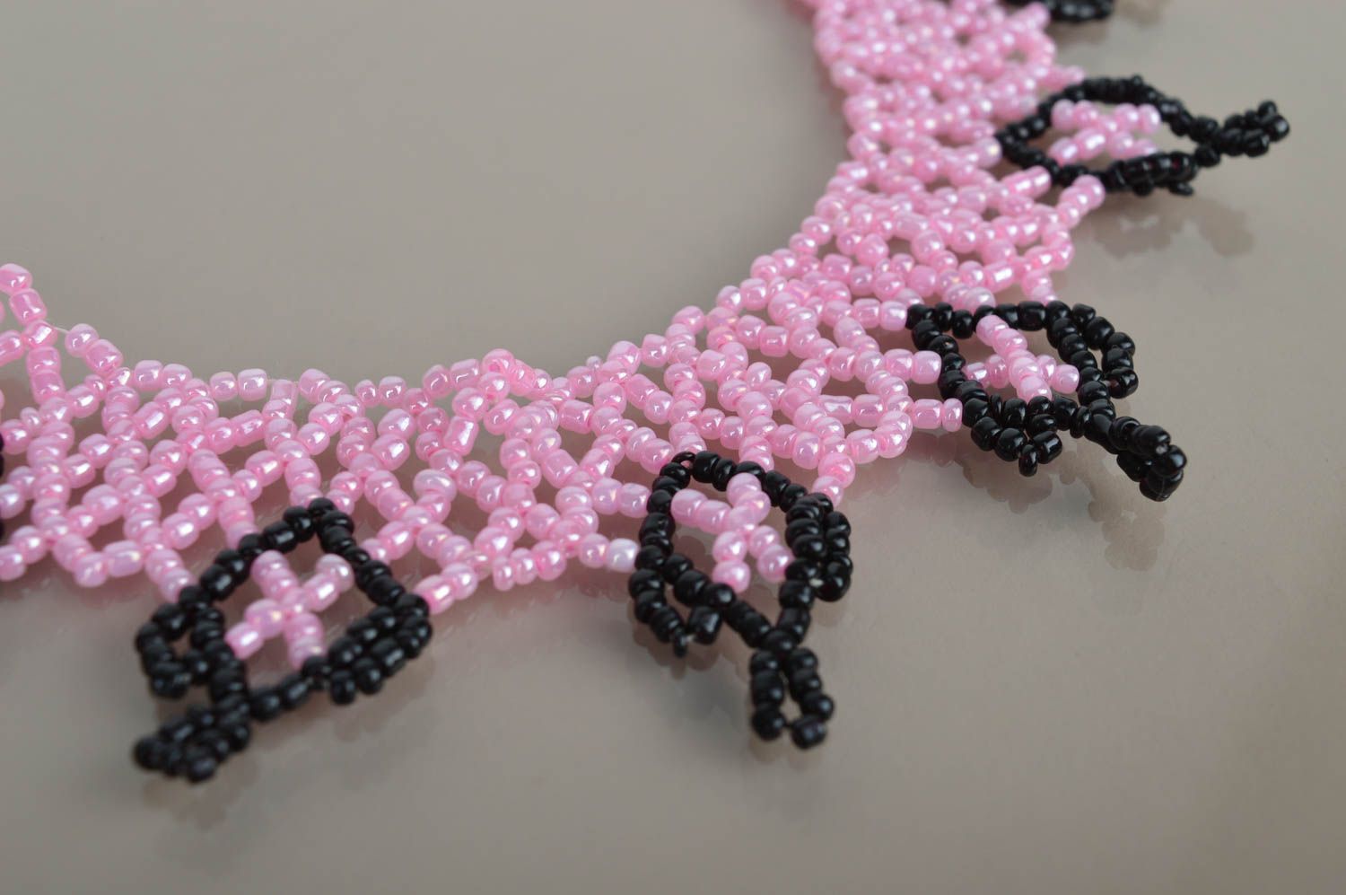 Колье из бисера украшение ручной работы авторское украшение розовое Андромеда фото 3