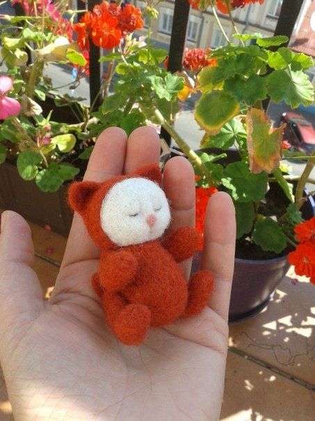 Lovely handmade felted wool toy Sleeping brown Cat photo 3