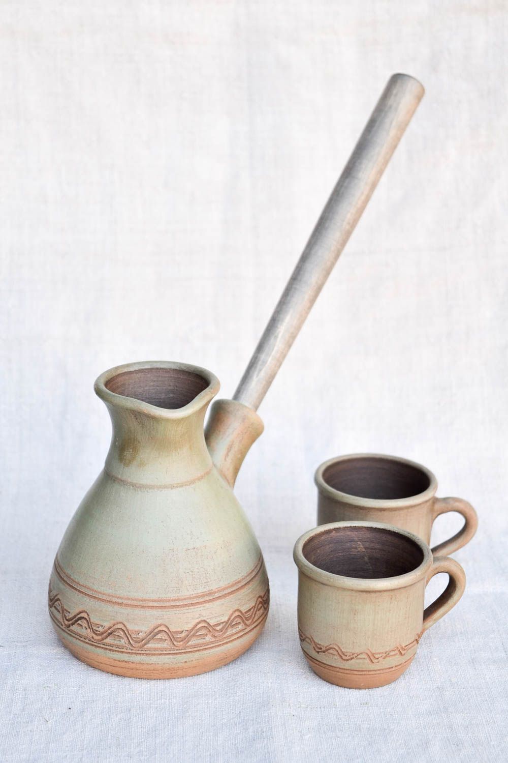 Cafetera turca y 2 tazas de cerámica hechos a mano utensilios de cocina foto 4
