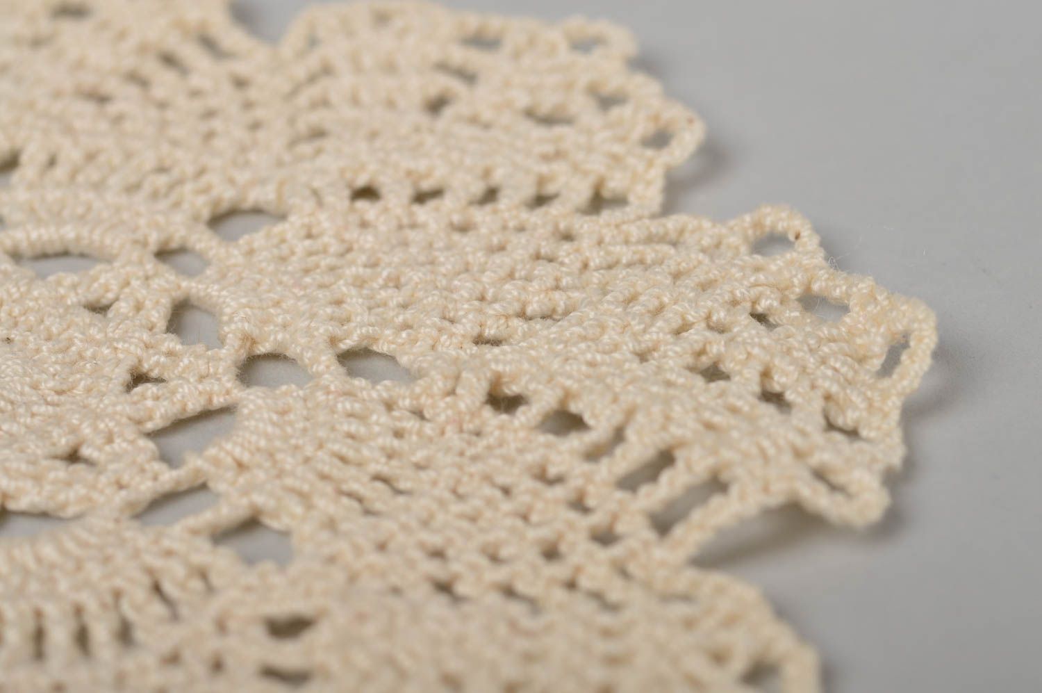 Petit napperon au crochet beige fait main en fils de coton Décoration maison photo 4