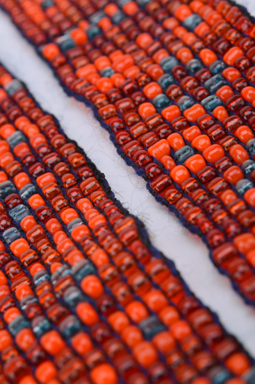 Guerdan fait main en perles de rocailles design original tressé couleur rouge photo 5