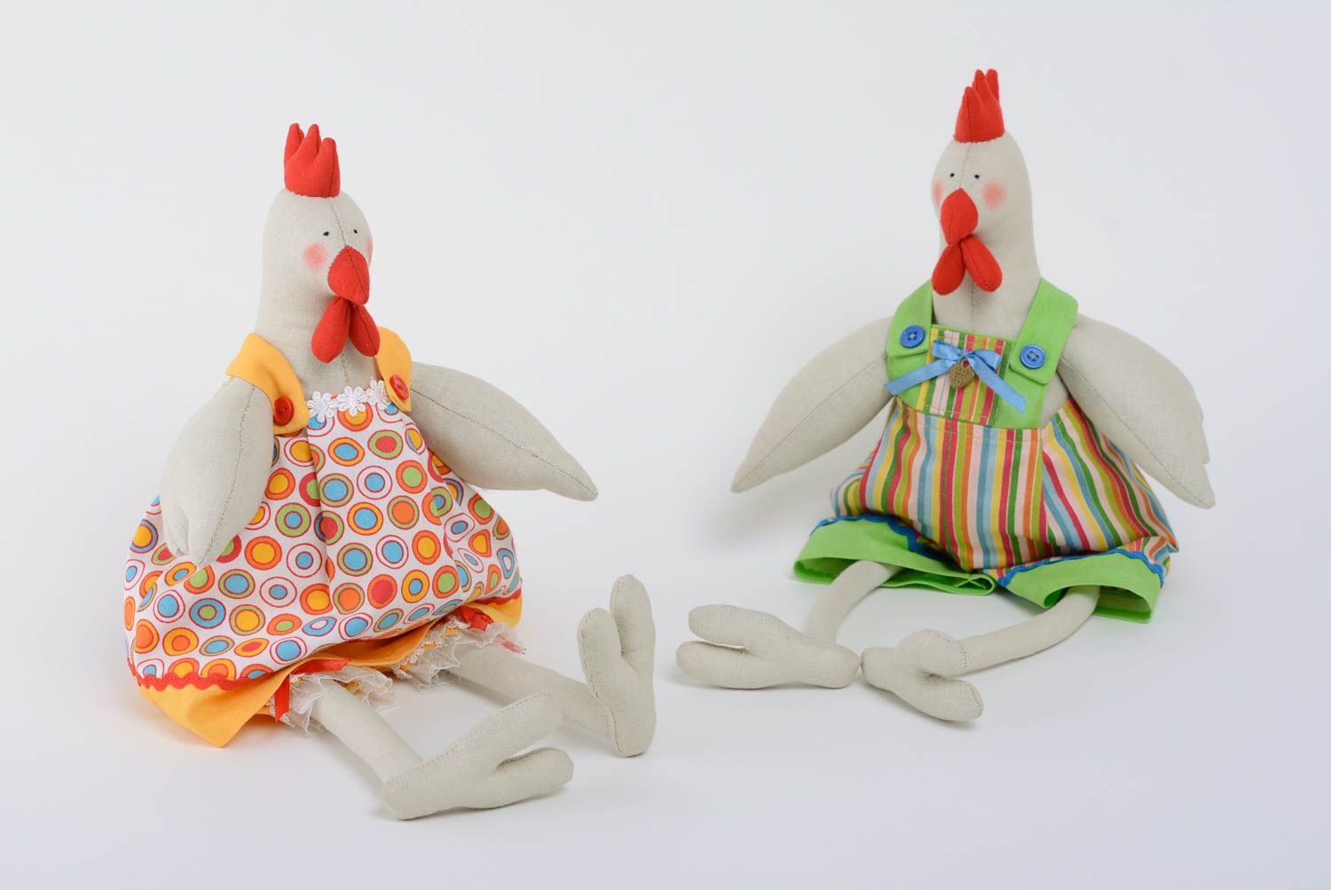 Hühner Stofftiere Set 2 Stück aus Naturmaterial künstlerische Handarbeit foto 1