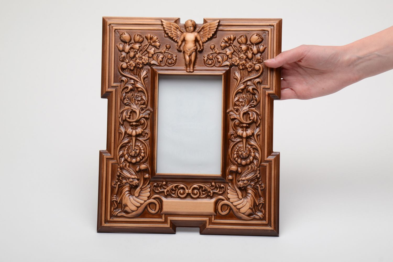 Рамка для фотографий ручной работы из дерева с резьбой 10х15 фото 5