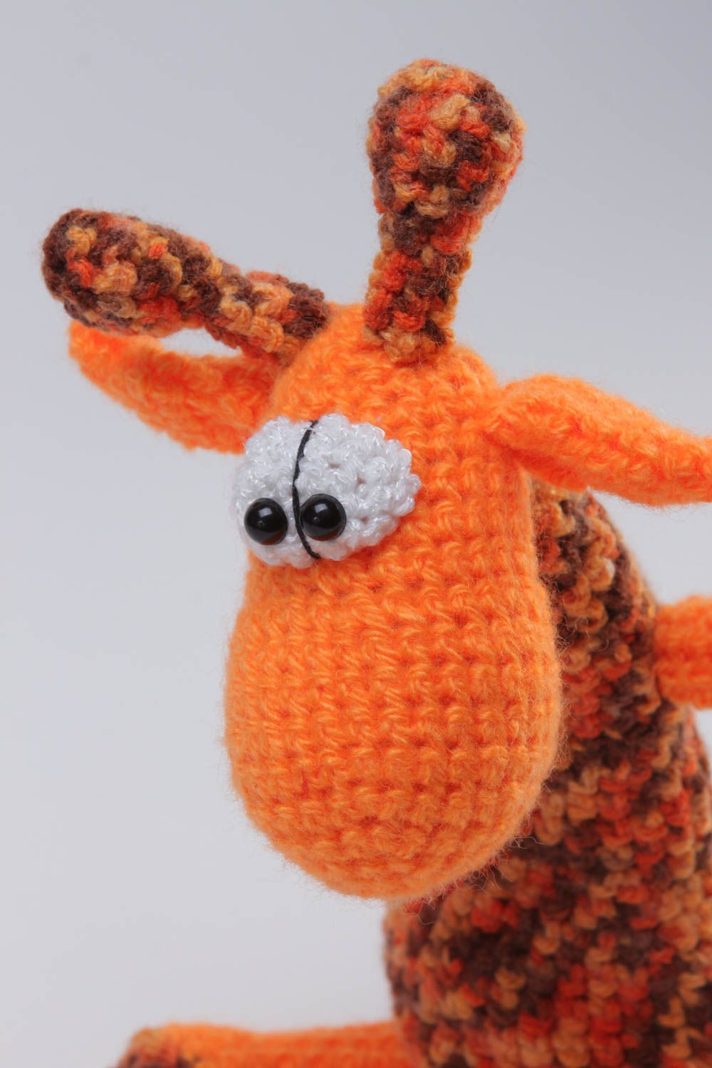 Giocattolo a maglia fatto a mano pupazzo morbido da bambini a uncinetto giraffa foto 3