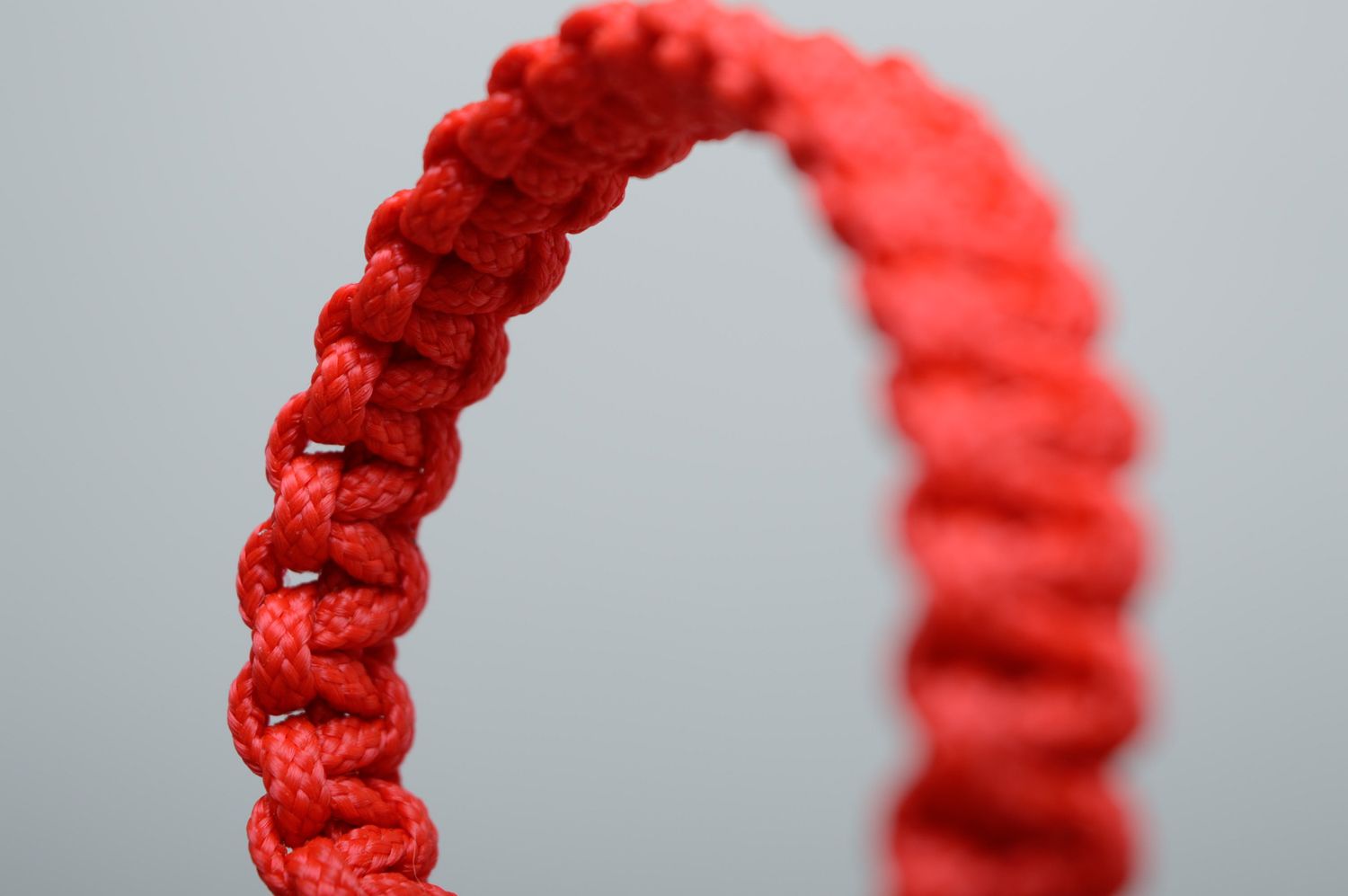 Red macrame woven polyester cord bracelet photo 2
