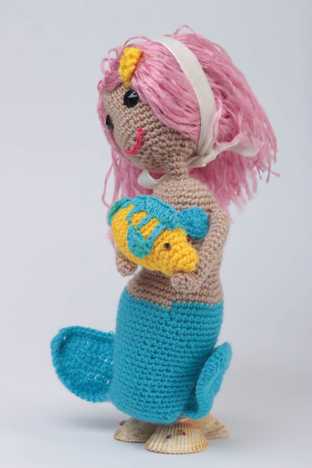 Мягкая игрушка кукла ручной работы кукла крючком вязаная с розовыми волосами фото 2