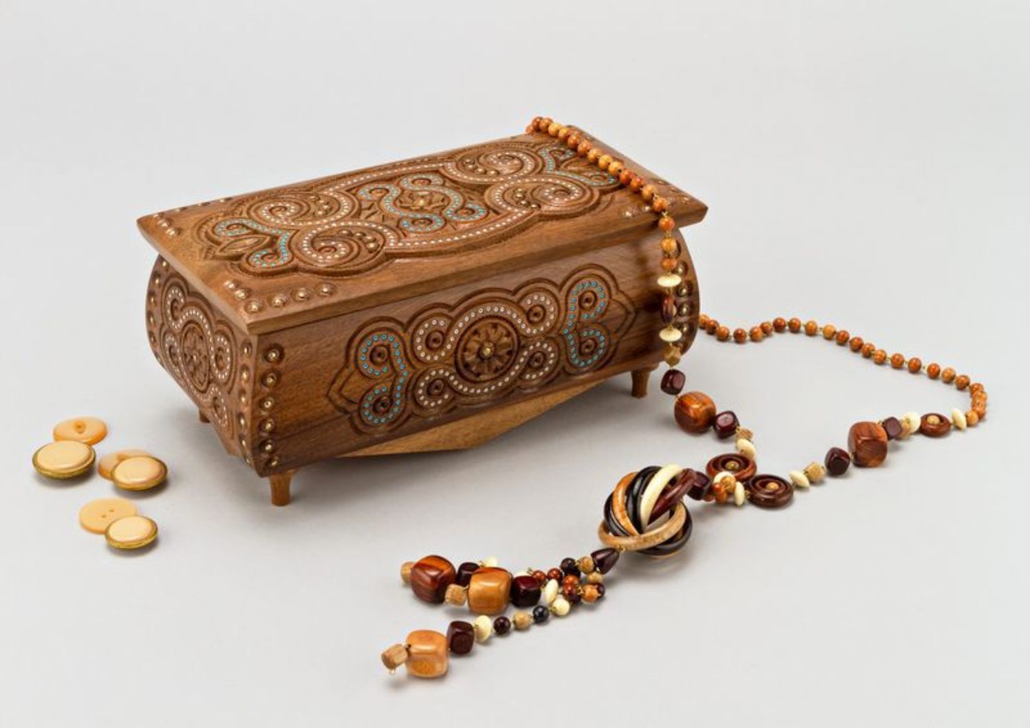 Handmade carved jewelry box photo 2
