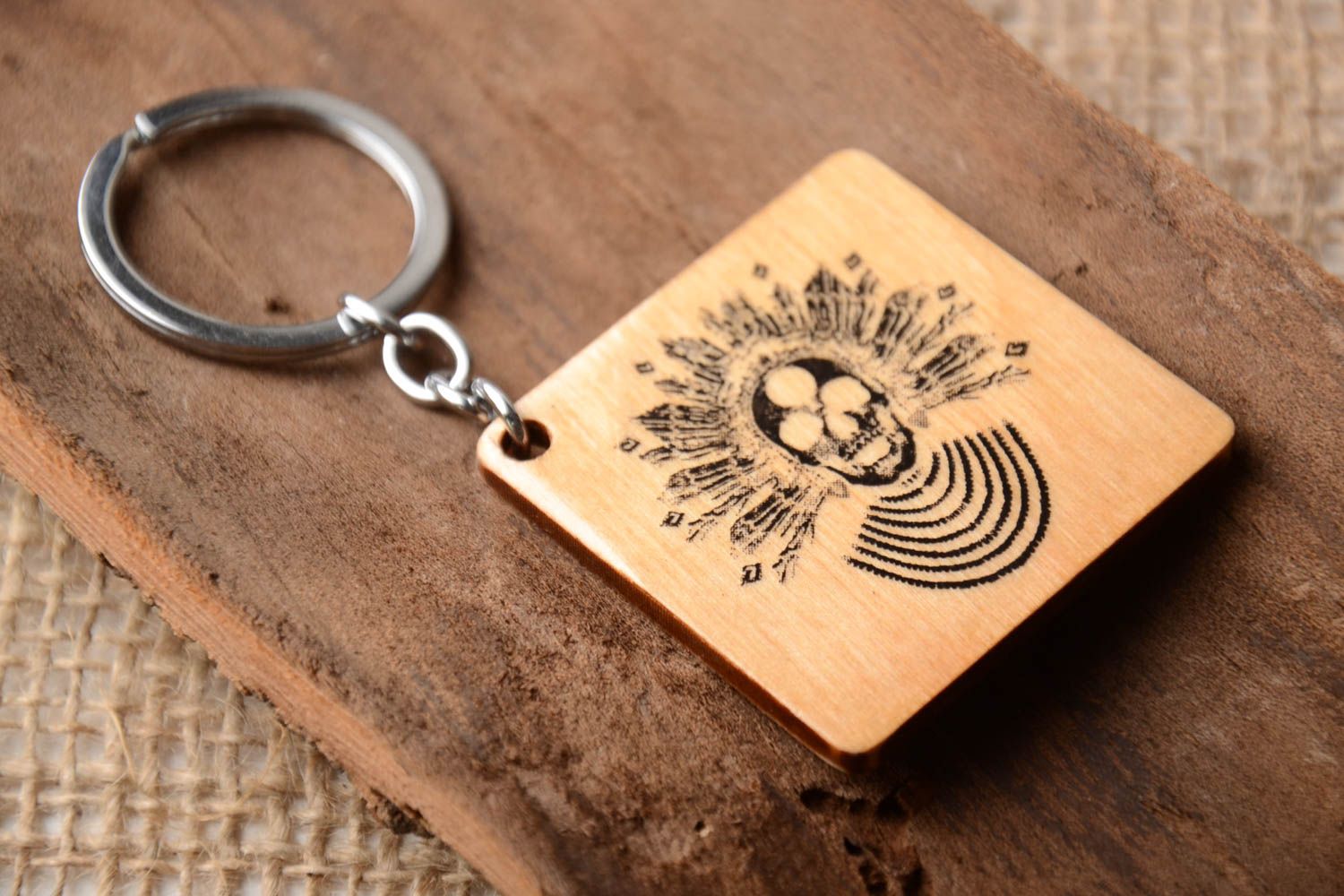 Porte-clé en bois Porte-clef fait main Cadeau original pour homme ou femme photo 1