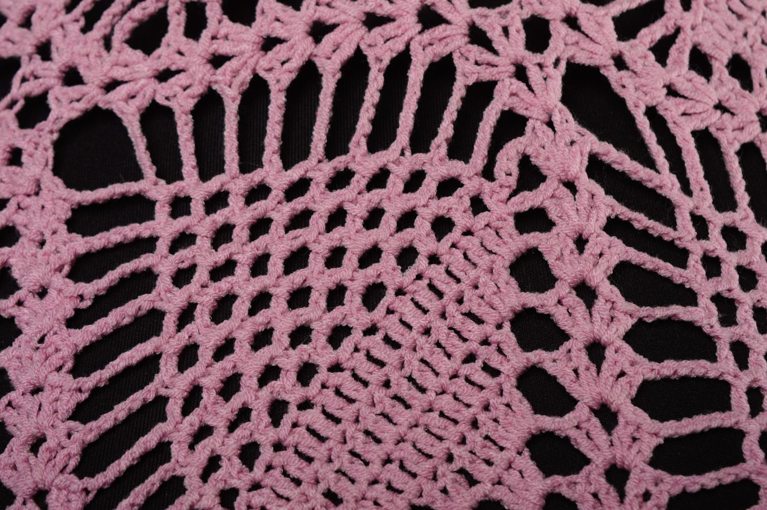 Beautiful pink crochet shawl with fringe photo 2