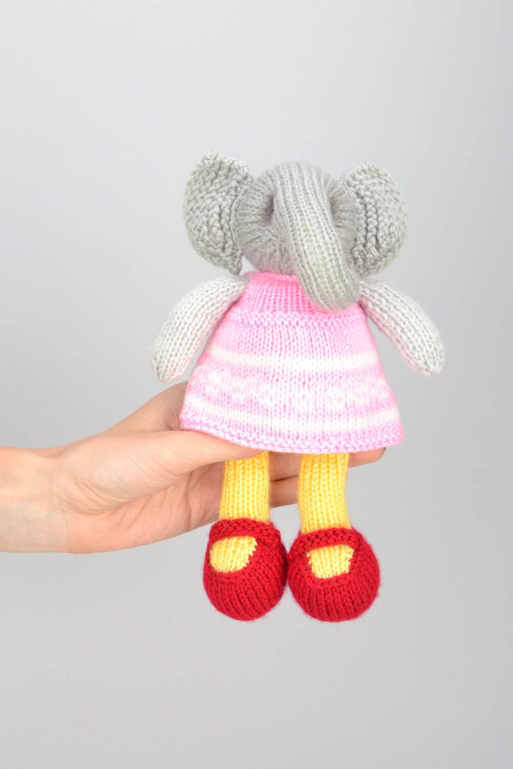 Brinquedo tricotado para interior feito à mão  foto 2