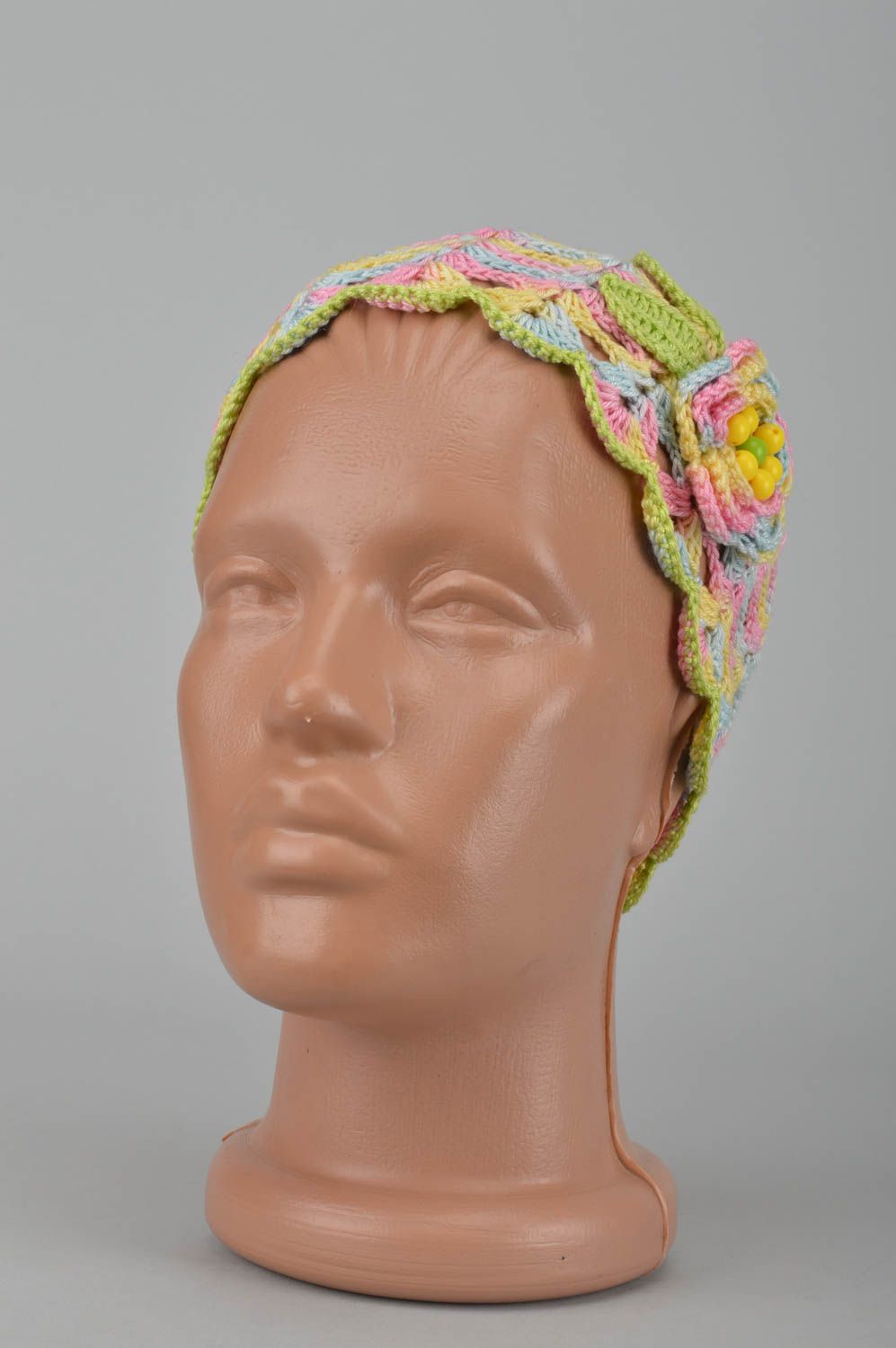 Bonnet tricot fait main Bonnet au crochet multicolore avec fleur Vêtement enfant photo 1