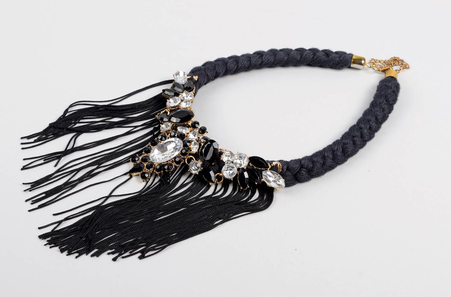 Collier textile Bijou fait main noir à franges design élégant Cadeau femme photo 1