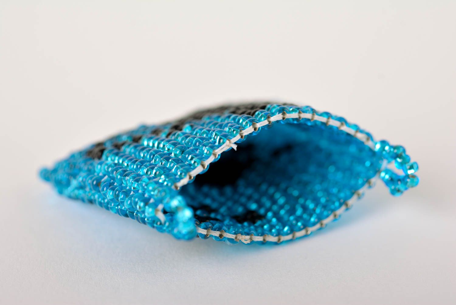 Stylish handmade beaded keychain bag charm ideas bead weaving small gifts photo 4