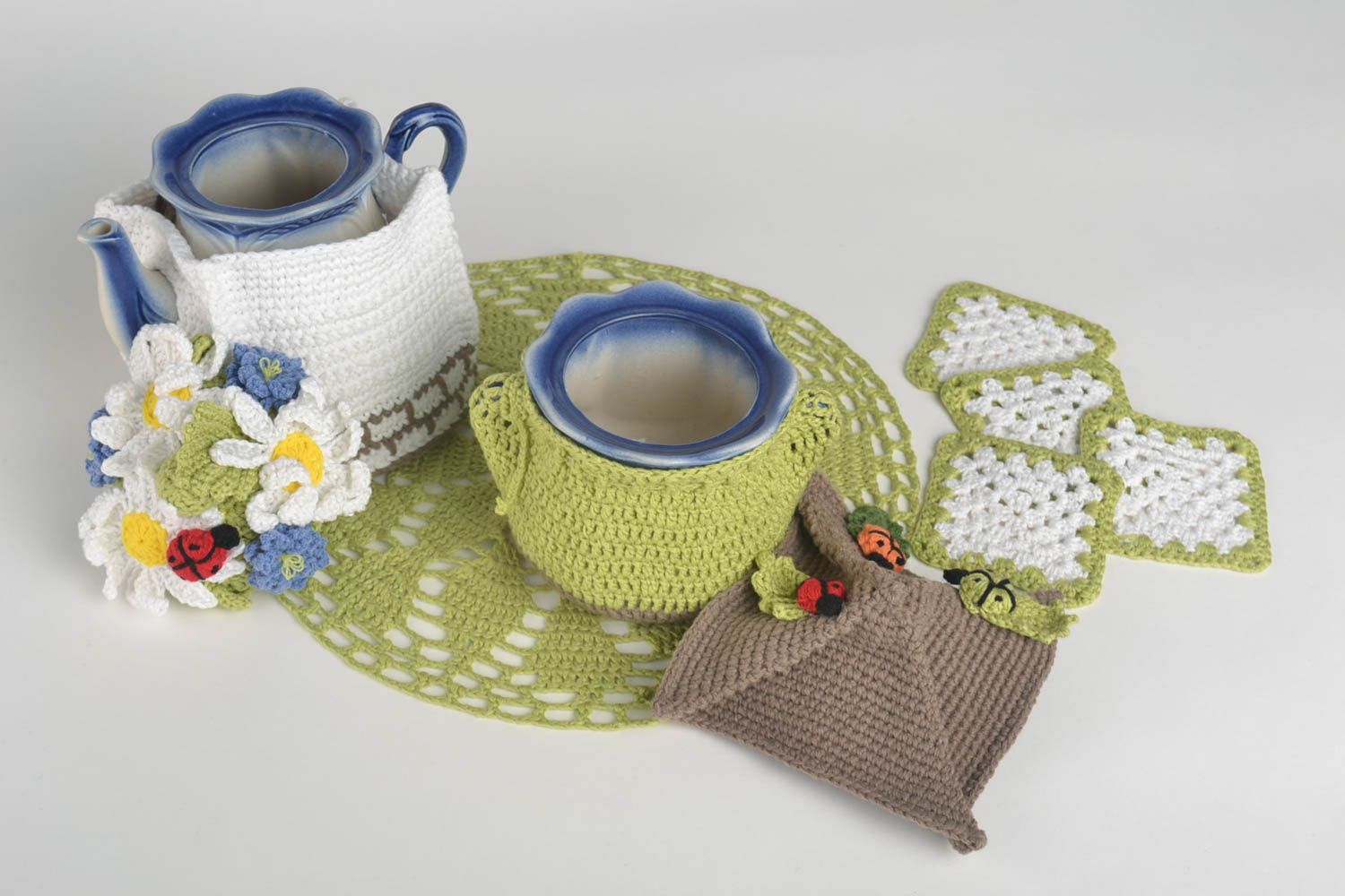Gift set handmade teapot cozy 4 crochet coasters hot pads crochet napkin  photo 4