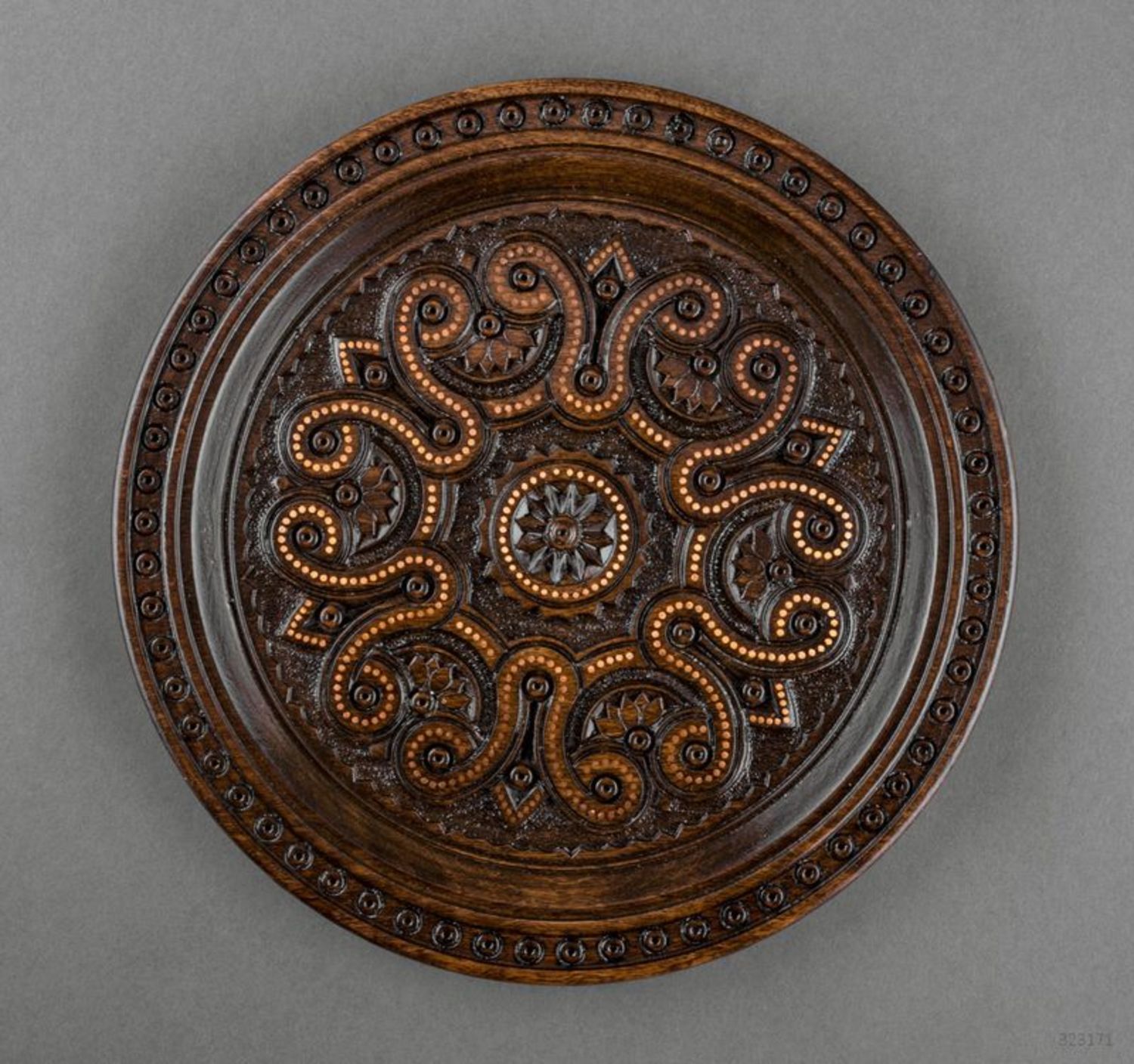 Decorative wooden plate  photo 3