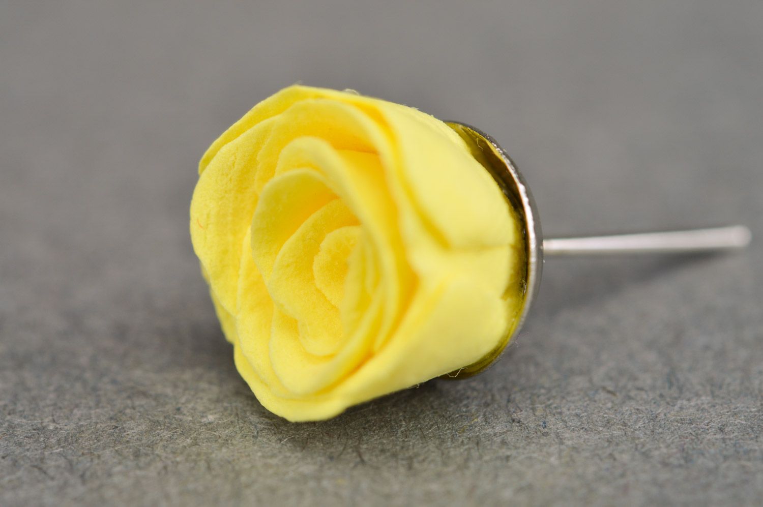 Handmade polymer clay flower stud earrings in the shape of yellow roses photo 3