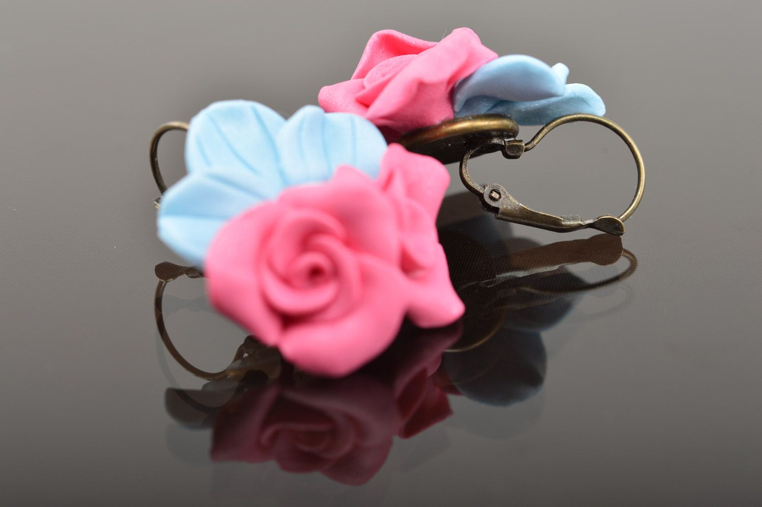 Homemade plastic flower earrings with charms in the shape of roses and cornflowers photo 2