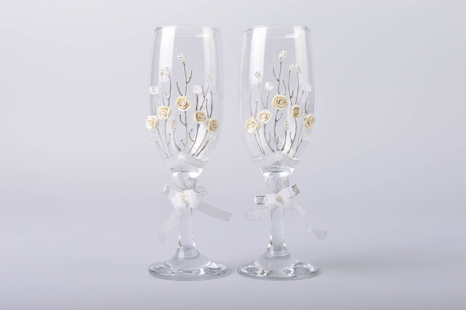 Hochzeit Pokale aus Glas mit dekorativen Elementen aus kaltem Porzellan 2 Stück foto 2