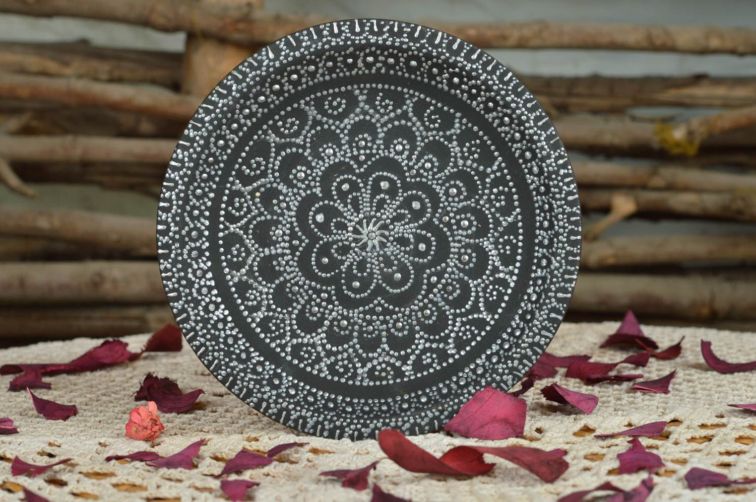Handmade decorative ceramic wall plate black and white ornamented with acrylics photo 1
