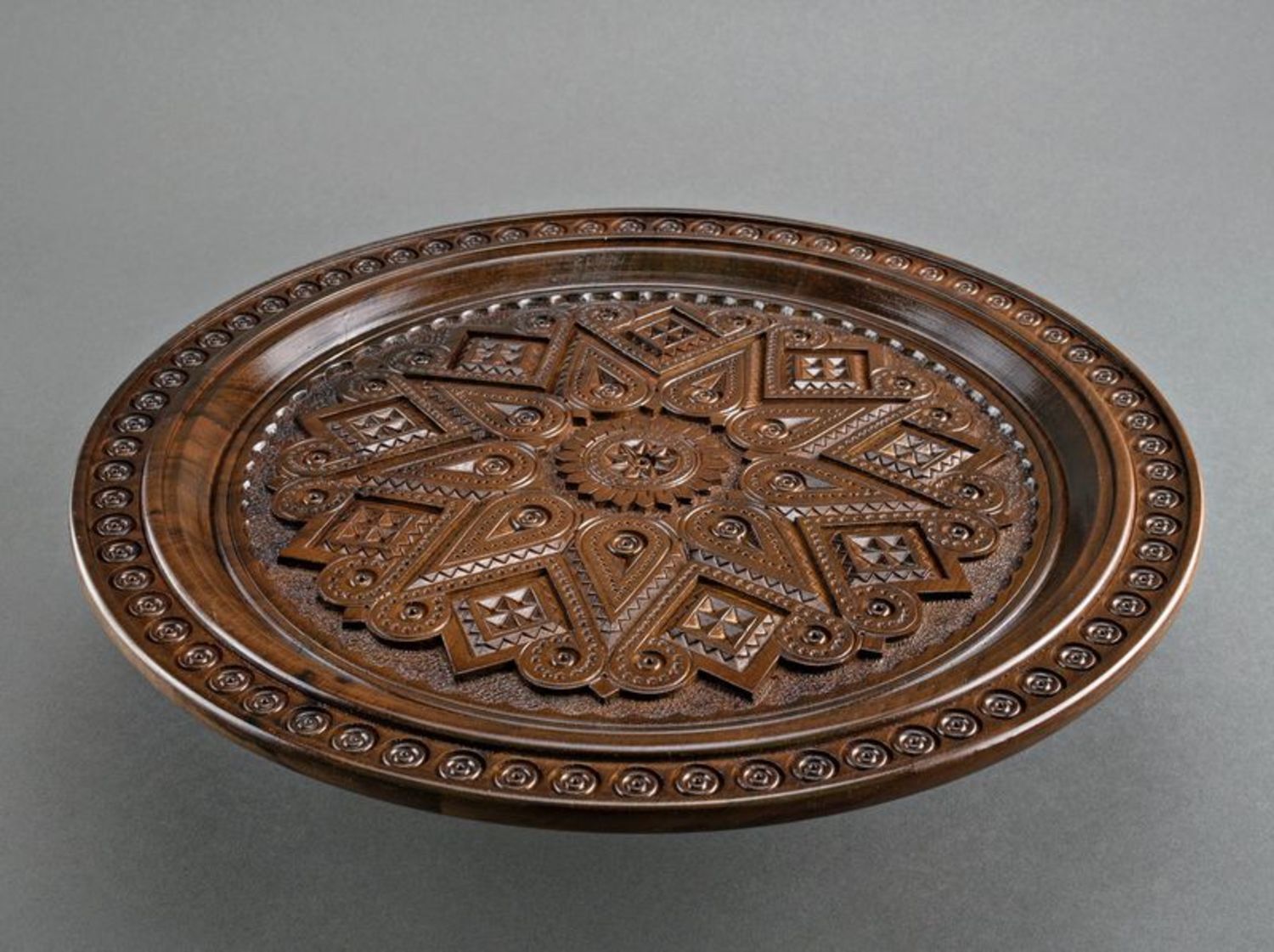 Ethnic wooden plate photo 4