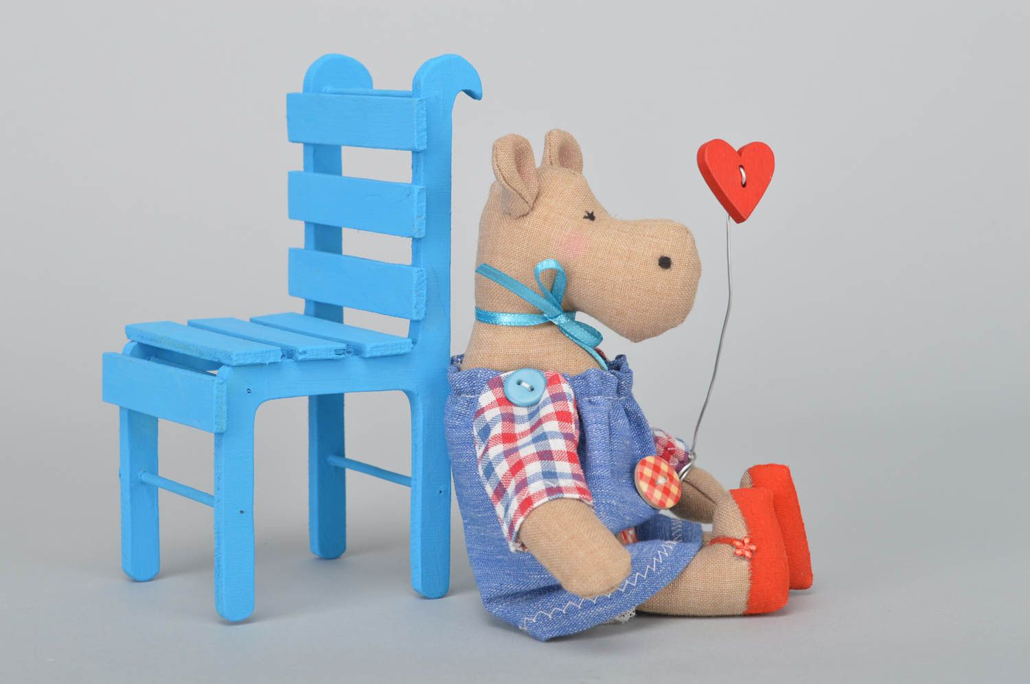 Handmade Spielzeug Nilpferd Stoff Tier Geschenk Idee mit Stuhl für Haus Dekor foto 3