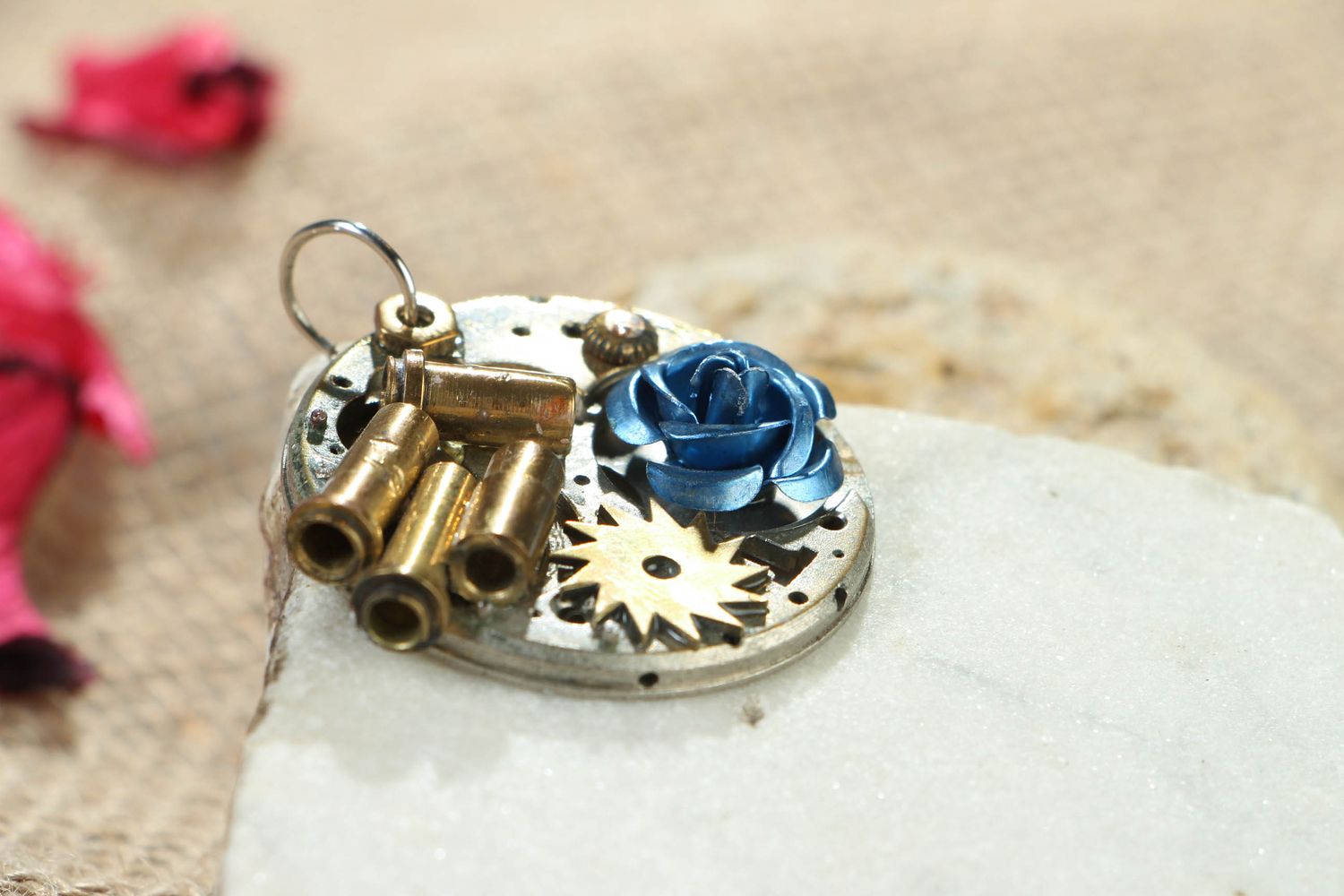 Steampunk pendant with clockwork mechanism photo 4