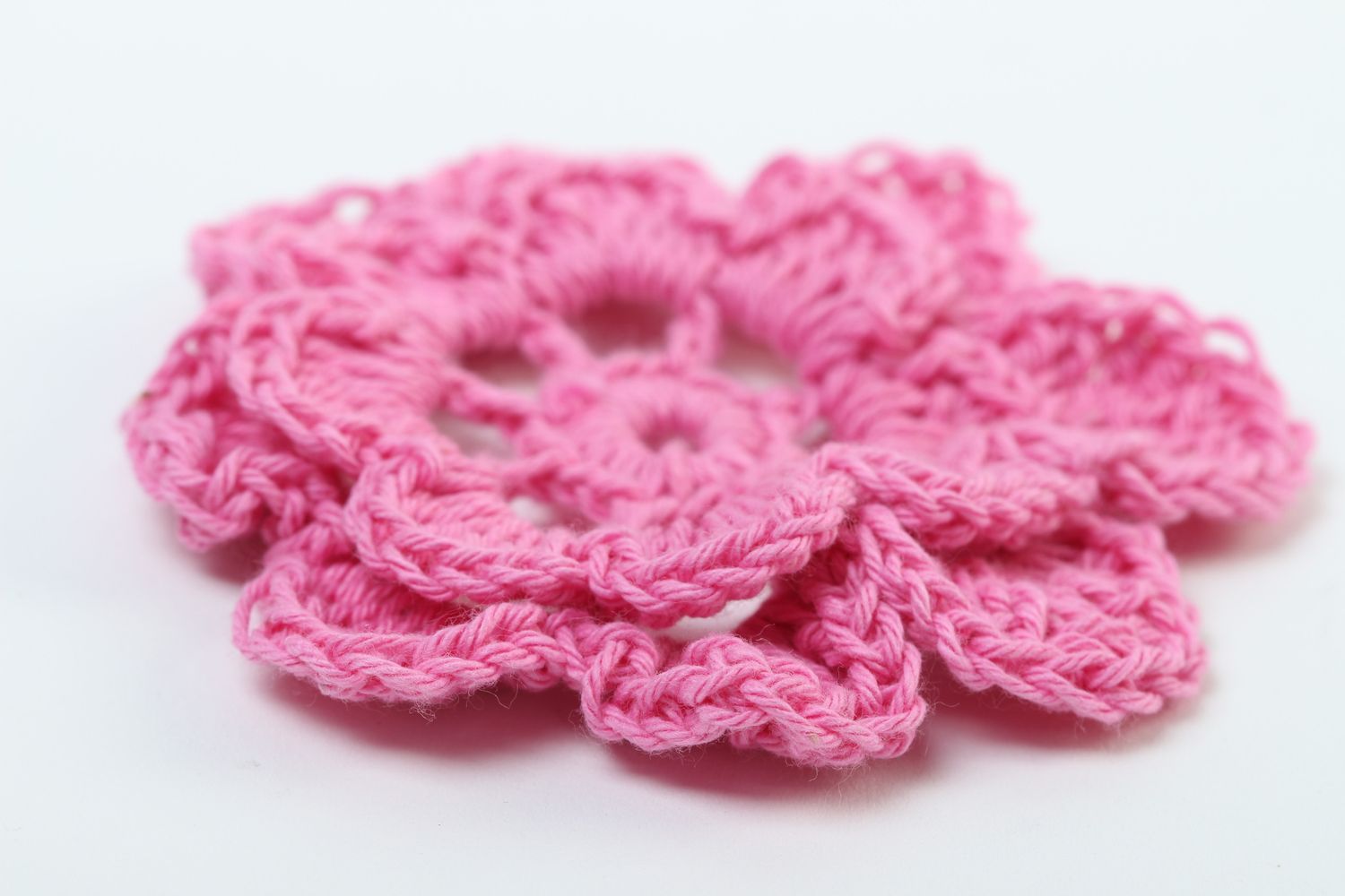 Crocheted flower handmade decorative flowers hair accessories craft supplies photo 3