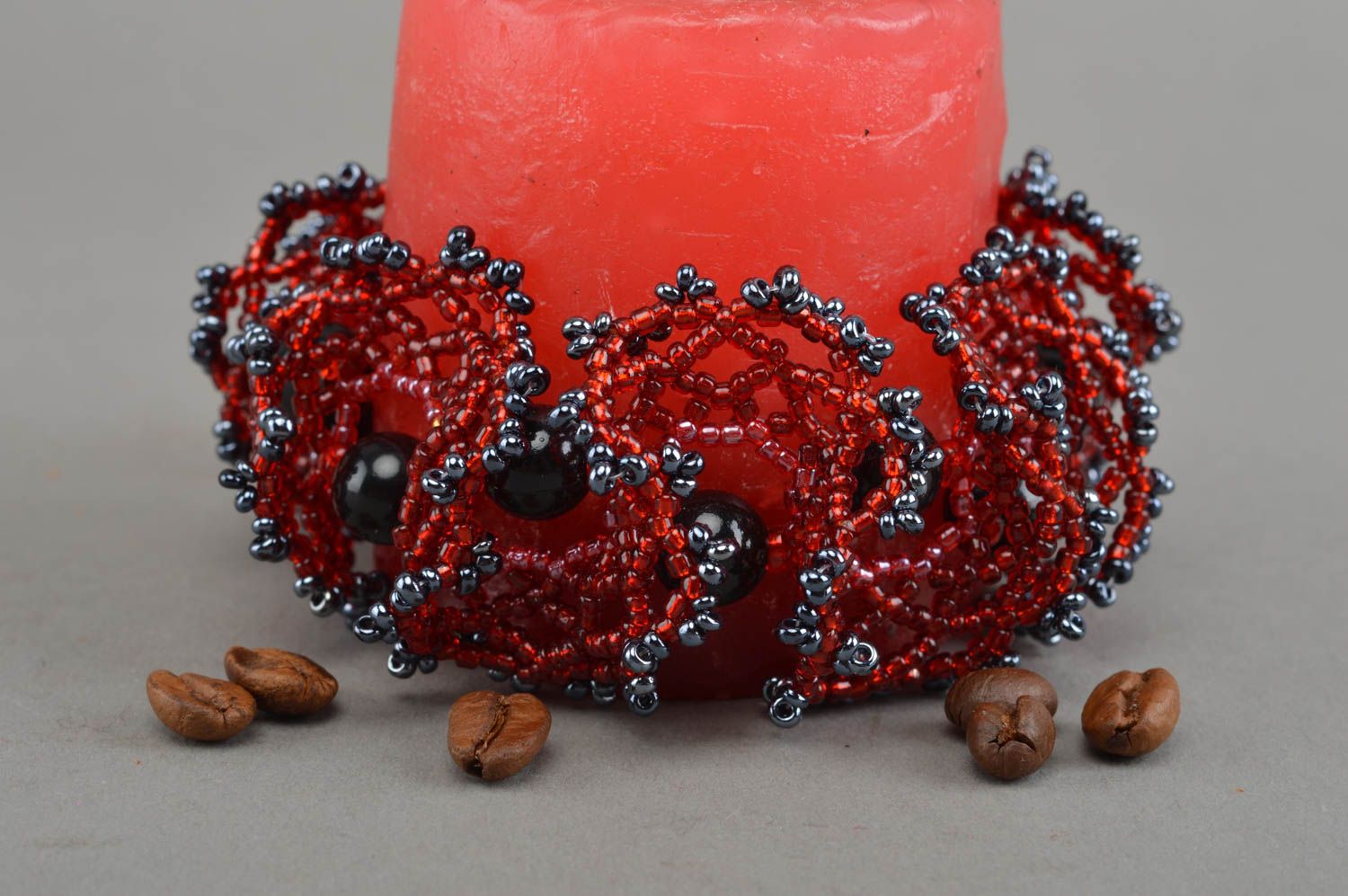 Bracelet en perles de rocaille fait main large ajouré rouge et noir bijou photo 1