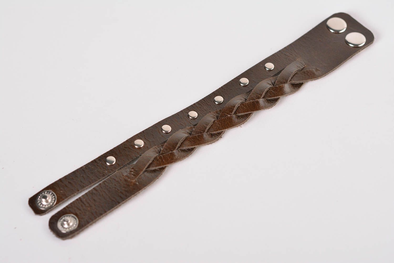 Bracelet cuir Bijou fait main Accessoire design large fourniture métallique photo 4
