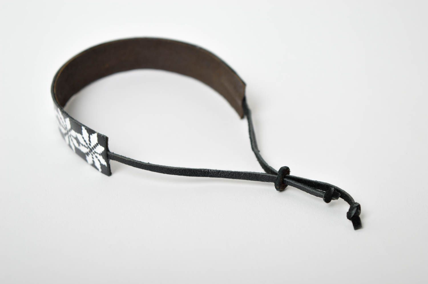 Leder Armband handgefertigt Accessoire für Frauen Designer Schmuck stilvoll foto 3