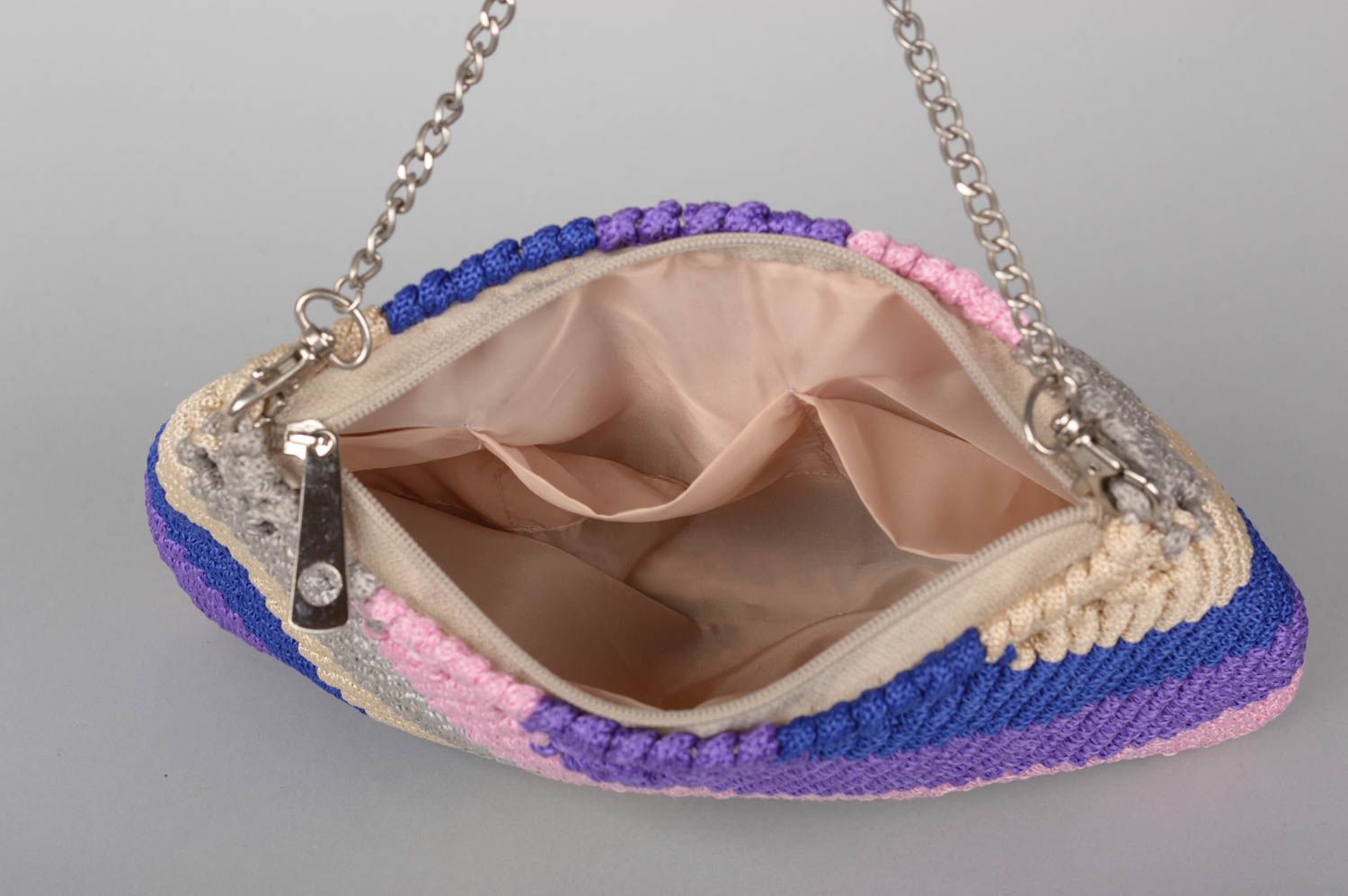 Petit sac fait main tressé en cordons synthétiques macramé Accessoire femme photo 3