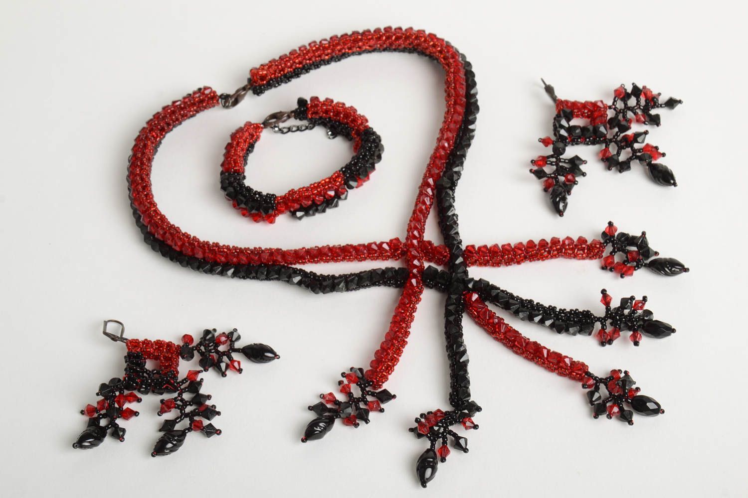 Handmade Ohrringe Schmuck Armband Damen Collier aus Glasperlen in Rot Schwarz foto 2