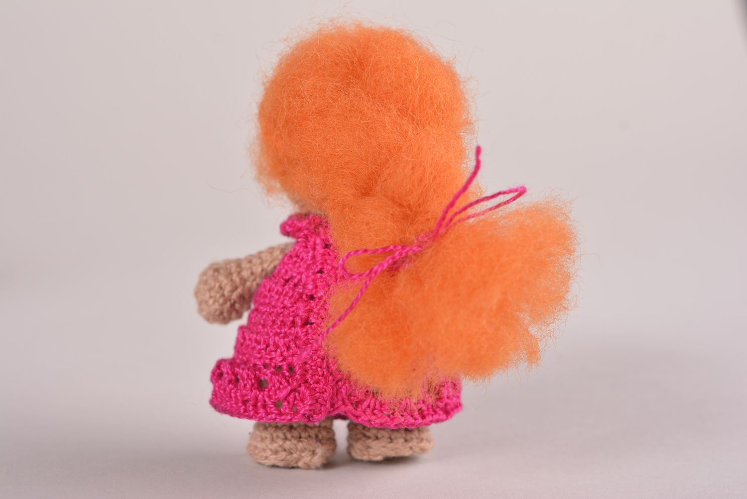 Мягкая игрушка кукла ручной работы кукла крючком в розовом платье красивая фото 4