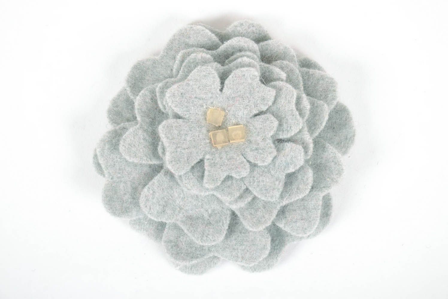 Woolen brooch Flower photo 2