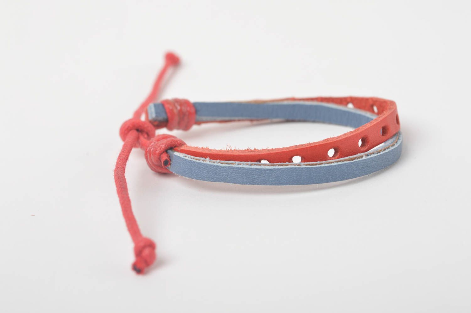 Bracelet cuir Bijoux fait main rouge bleu original Accessoires cuir pour femme photo 3