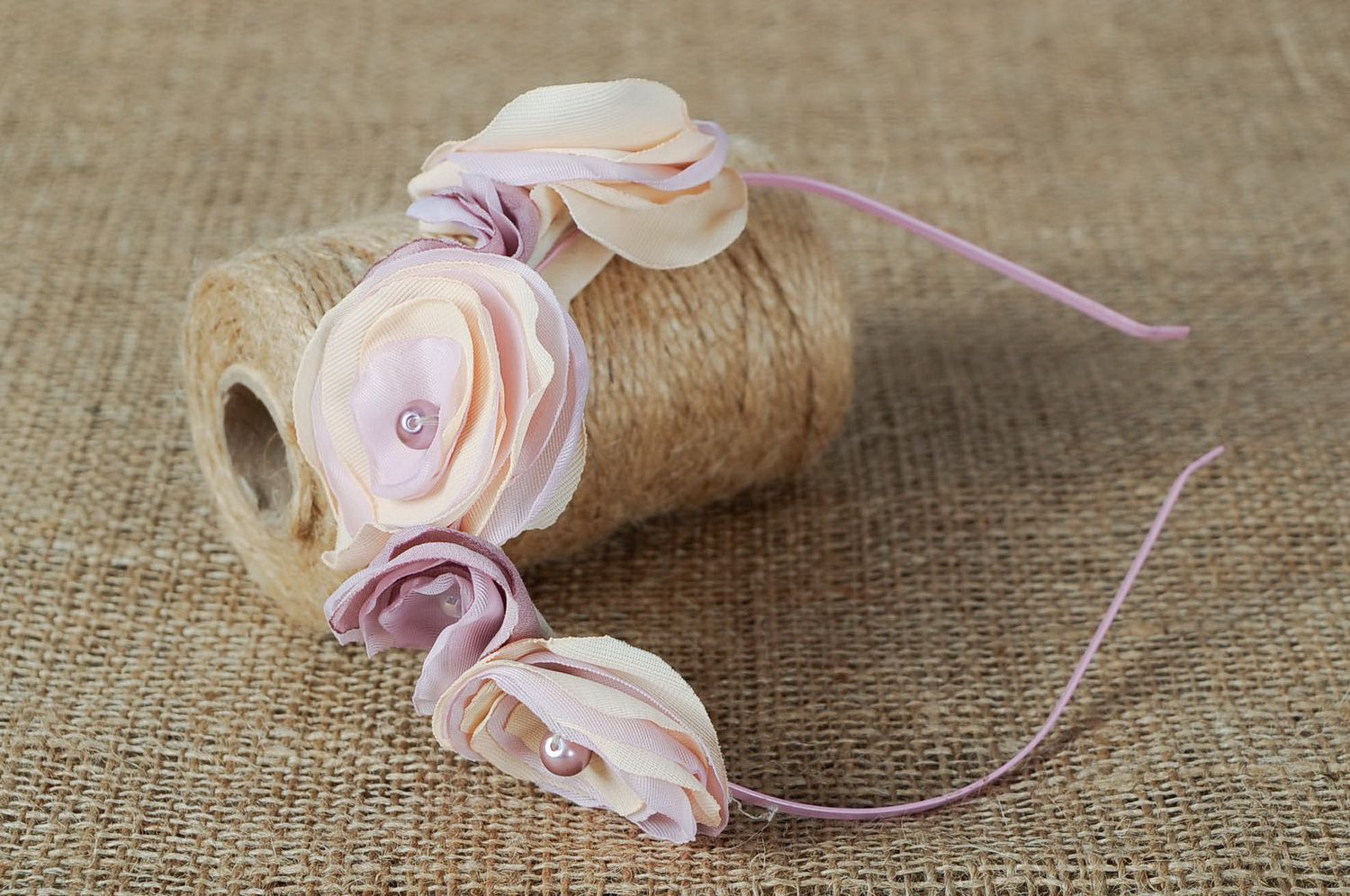 Serre-tête décoré de fleurs en tissu fait main photo 5