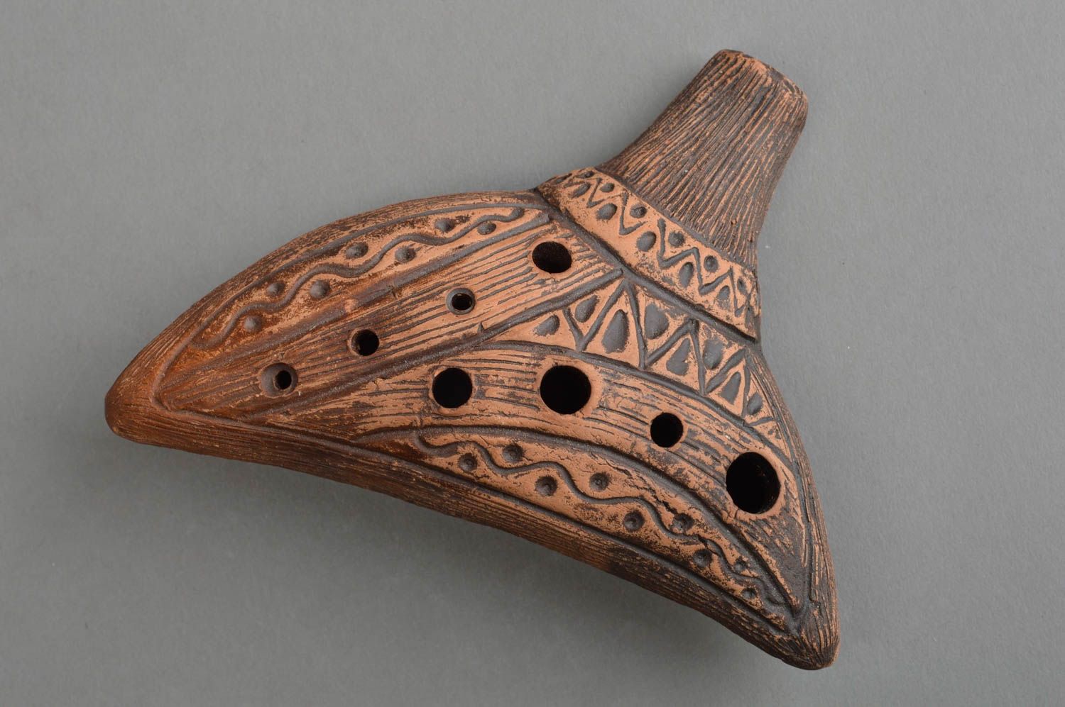 Silbato de barro instrumento musical artesanal regalo original en estilo étnico foto 2