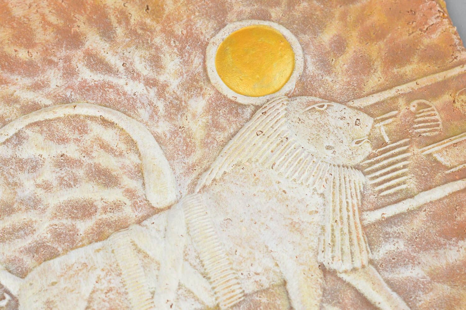 Панно со львом из глины ручной работы настенный декор со знаком зодиака фото 5