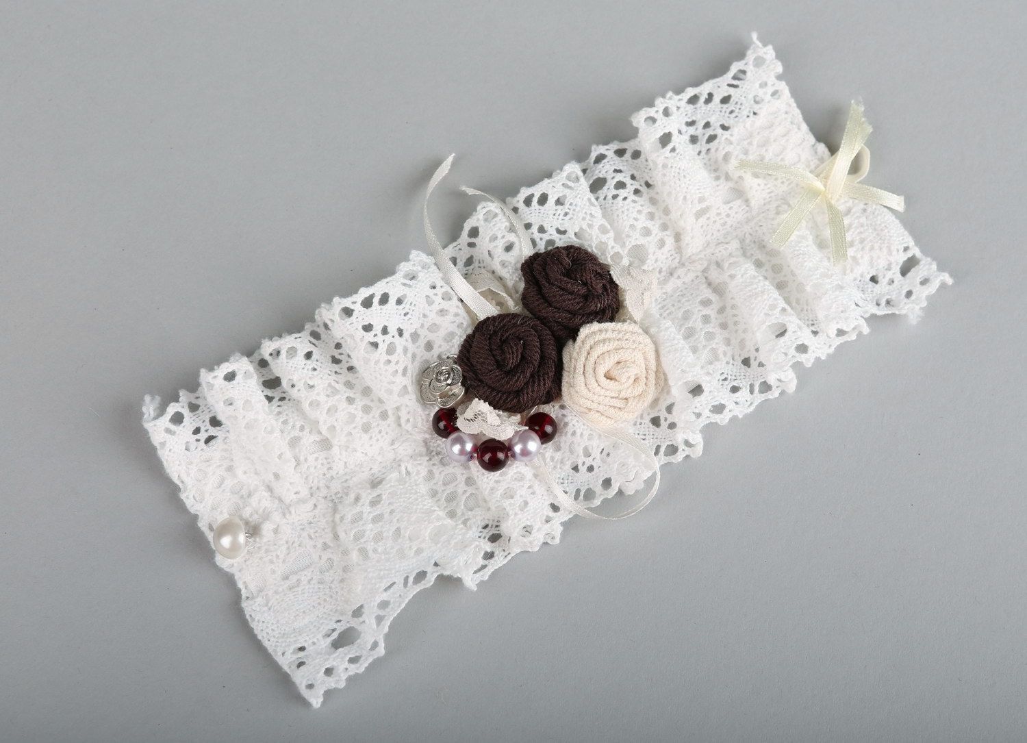 Lace cuff bracelet with roses photo 1
