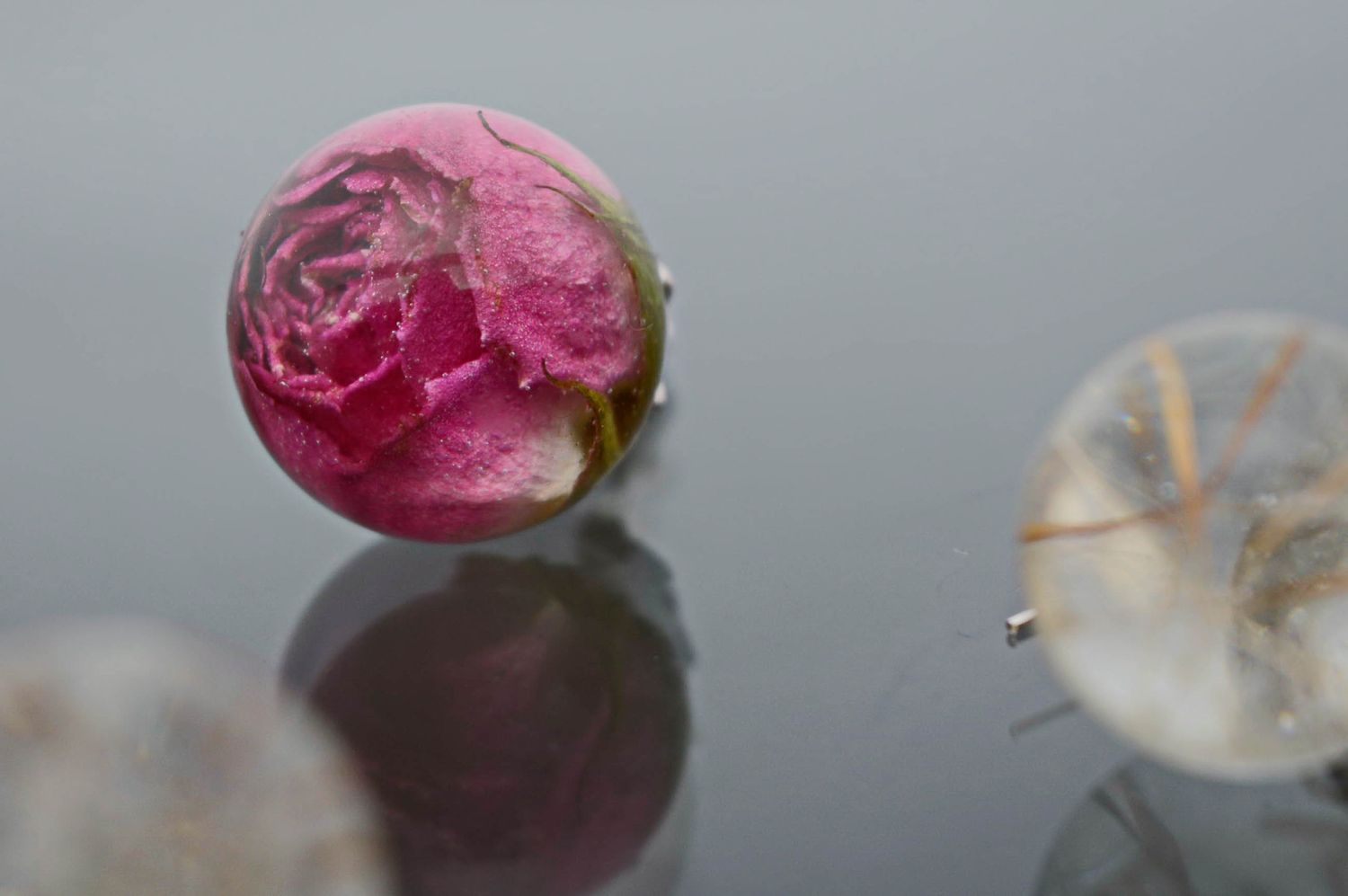 Pendentif fait main avec rose naturelle photo 4
